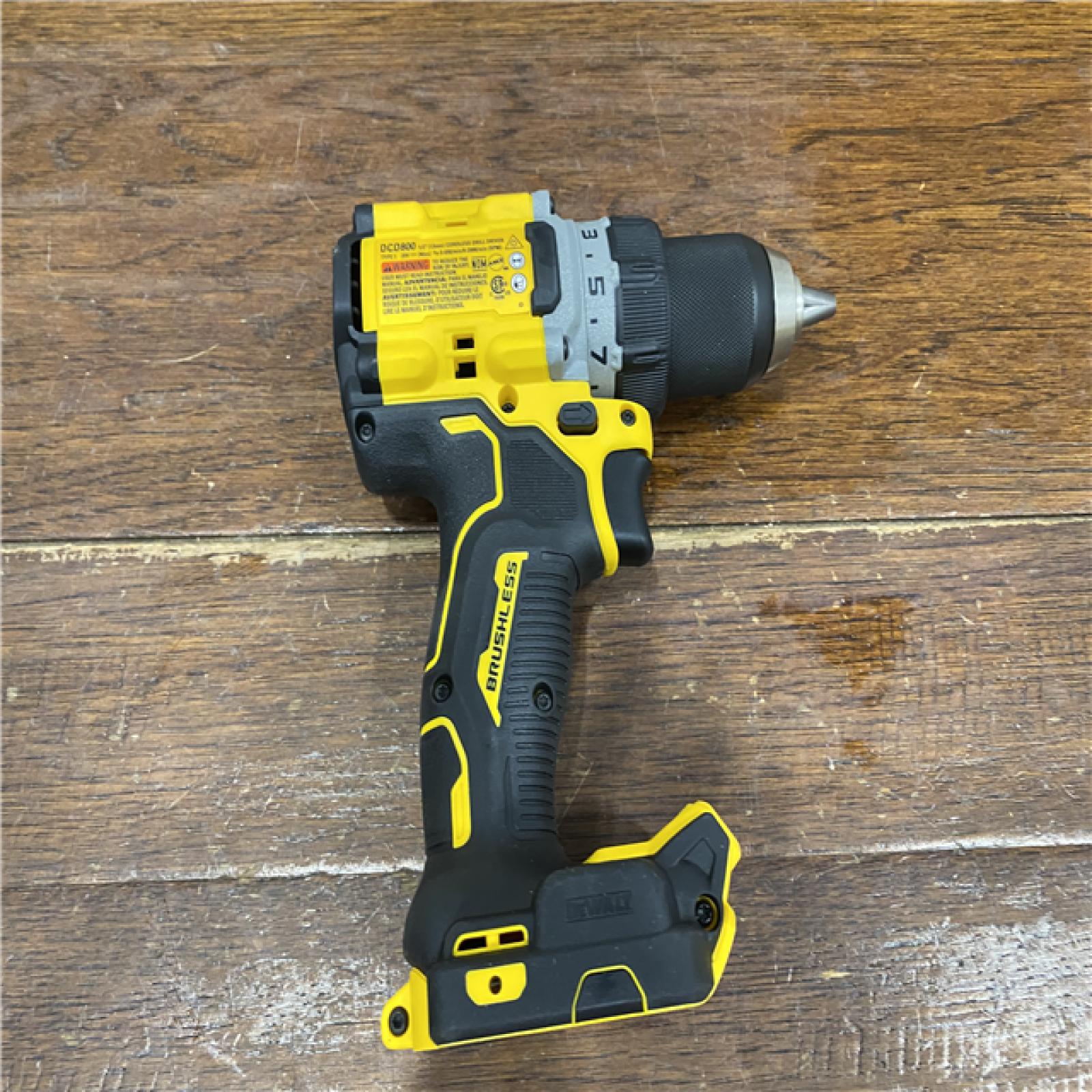 AS-IS DEWALT 20V MAX XR Brushless Cordless 1/2 Drill/Driver Kit