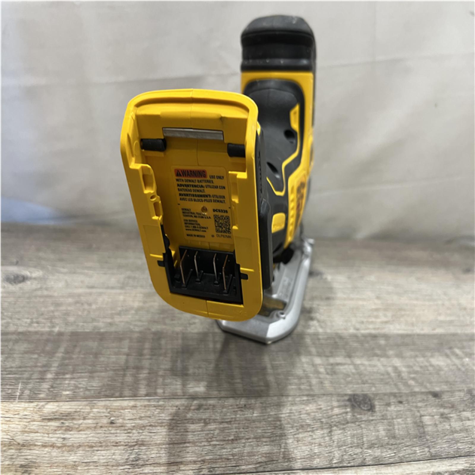 AS-IS DEWALT 20V MAX XR Cordless Barrel Grip Jigsaw (Tool Only)