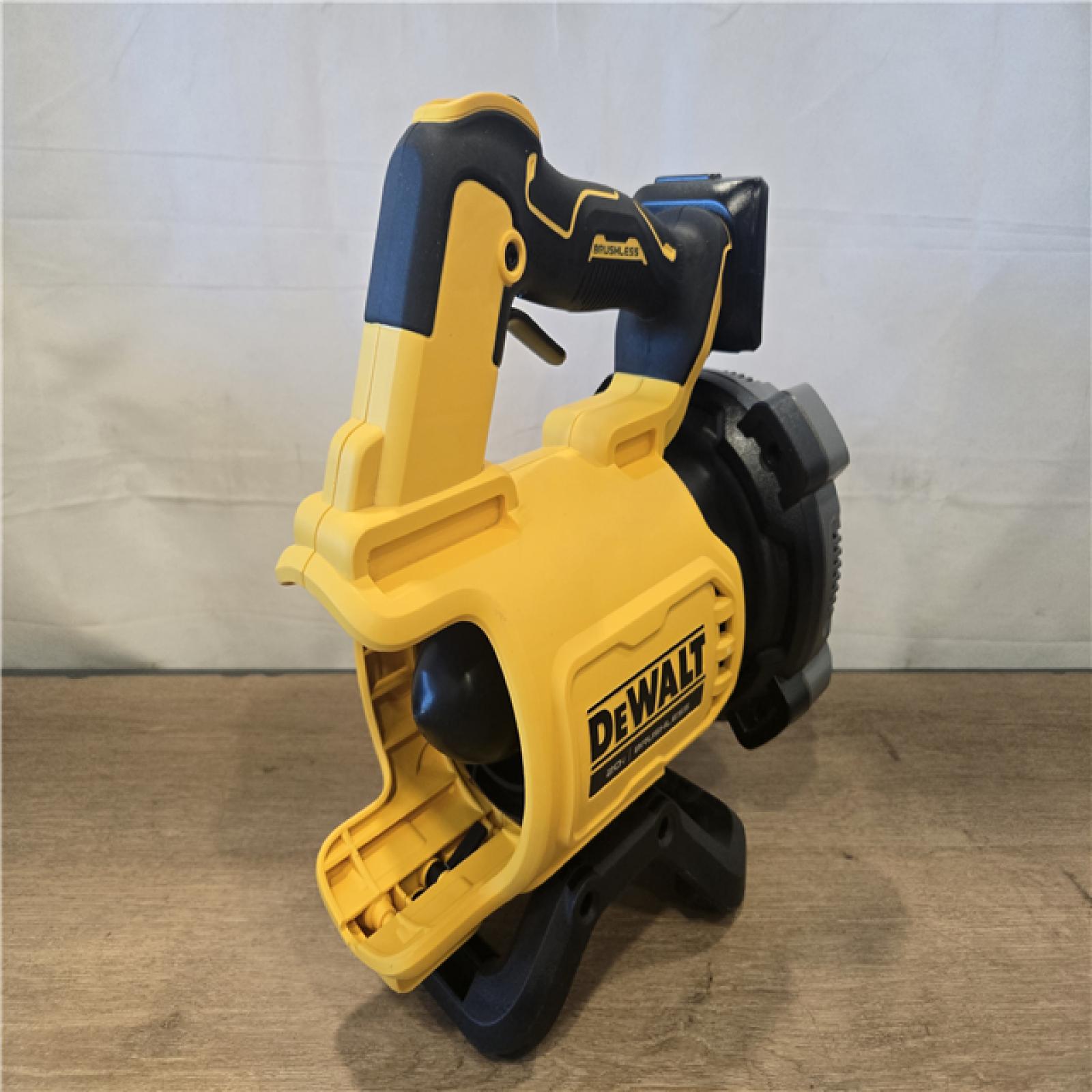AS-IS DEWALT 20V MAX* XR Cordless Handheld Blower Kit