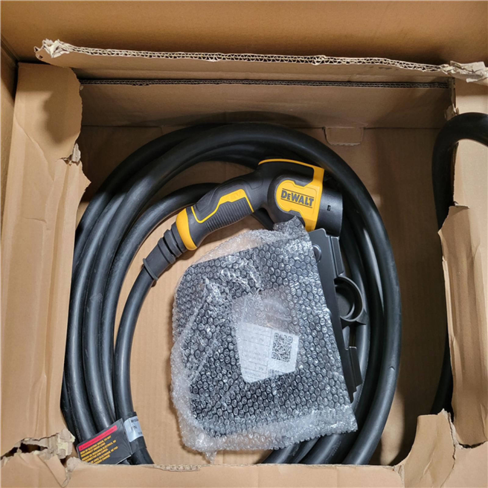 CALIFORNIA AS-IS DEWALT 48AMP SMART ELECTRIC VEHICLE CHARGING STATION