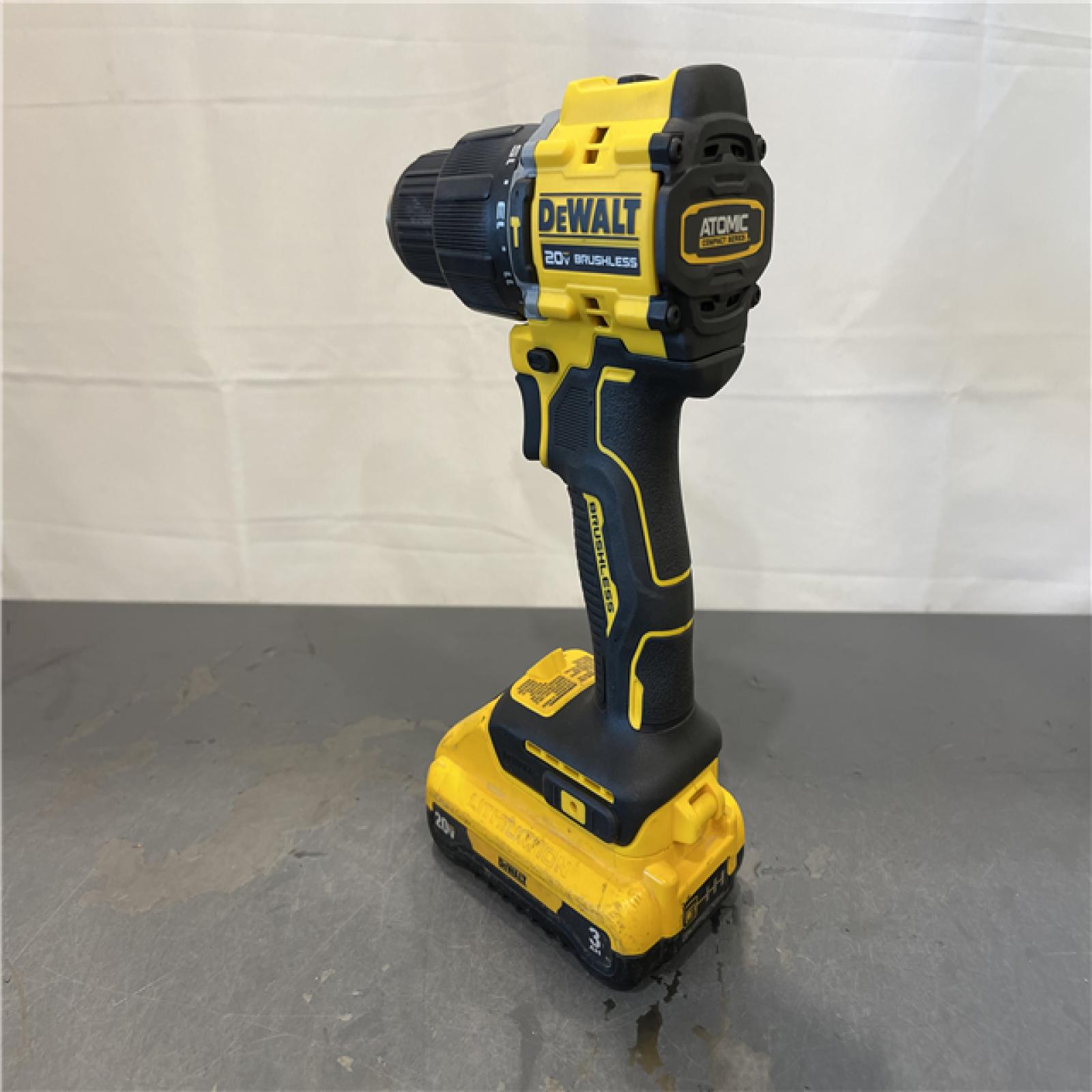 AS-IS - DEWALT ATOMIC 20V Cordless 1/2 in. Compact Hammer Drill Kit
