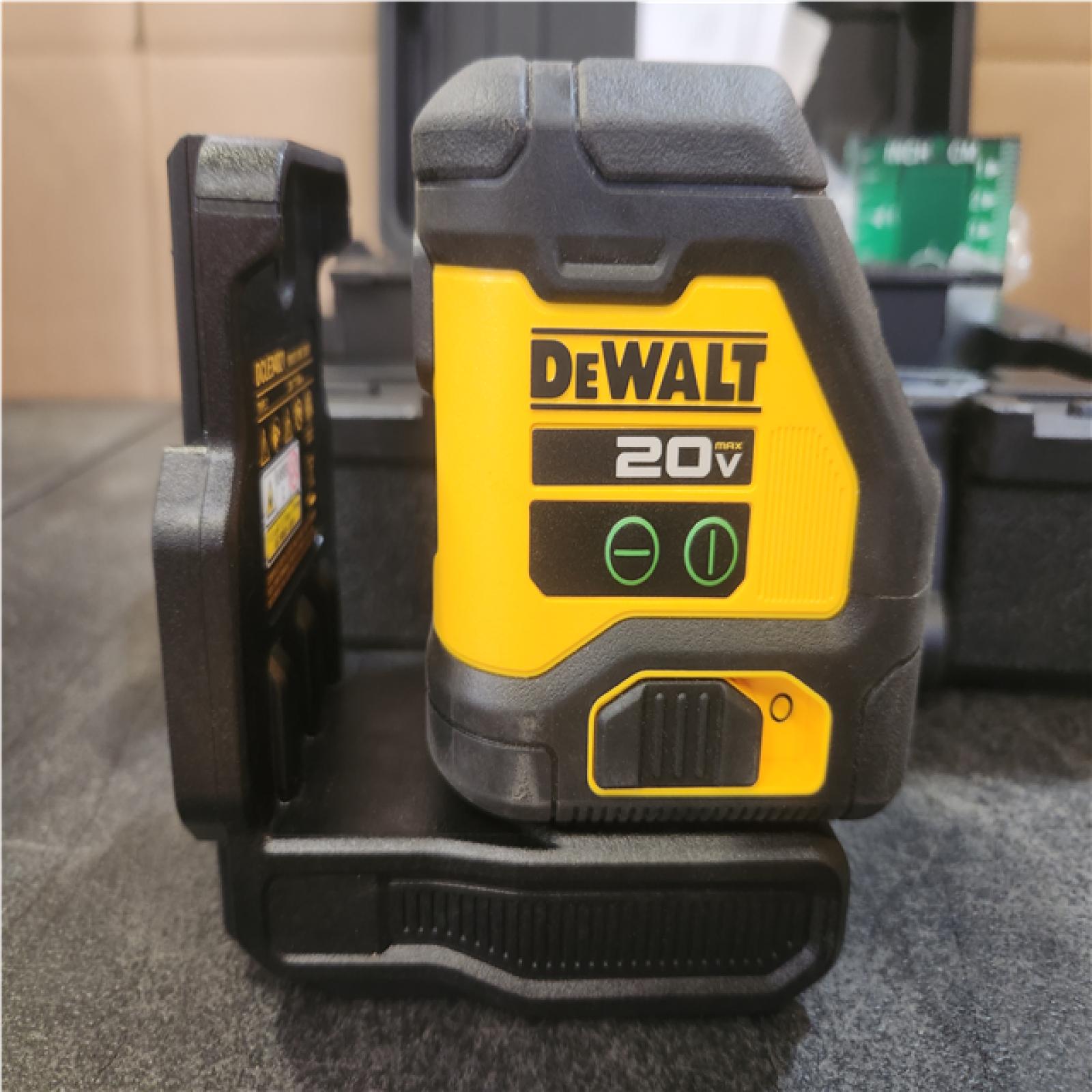 Phoenix NEW DEWALT 20 Volt Lithium-Ion 180 ft. Green Cross Cross-Line Laser Level (TOOL ONLY)