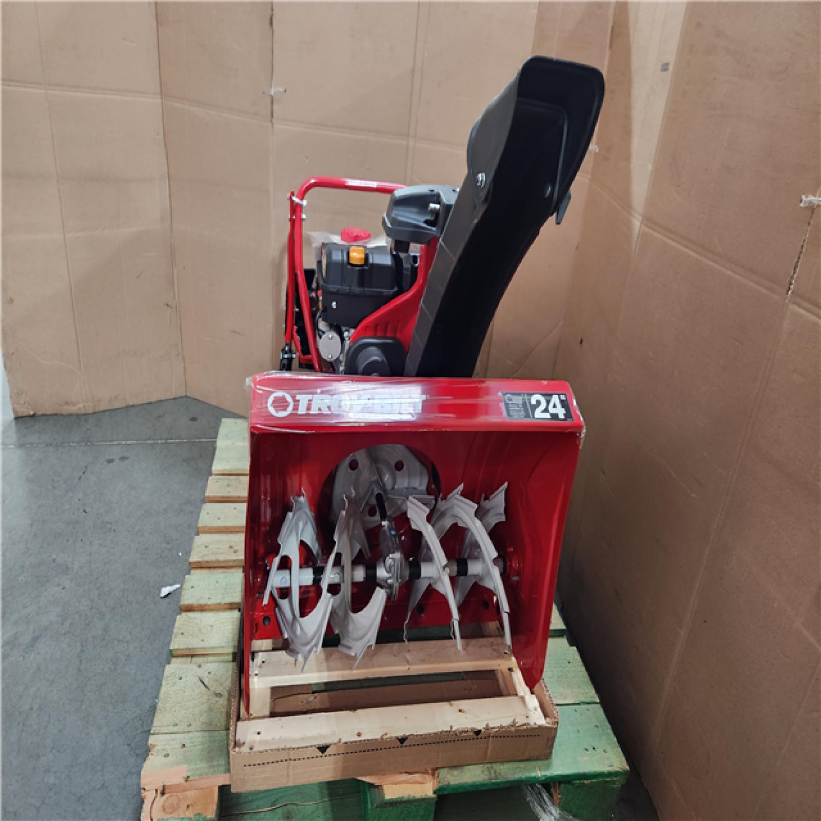 California NEW Troy-Bilt Snow Blower