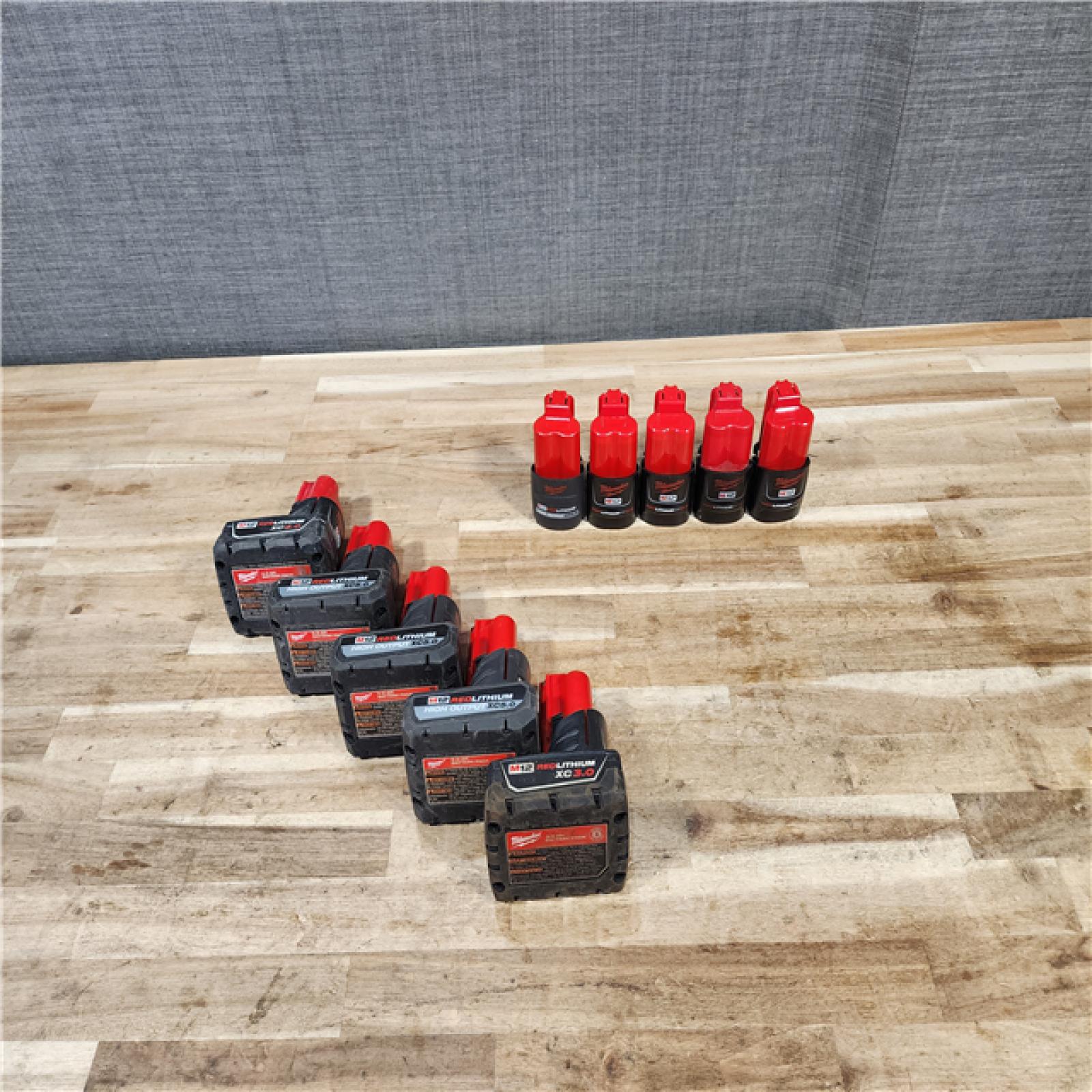 HOUSTON LOCATION - AS-IS HOUSTON LOCATION - AS-IS MILWAUKEE BATTERY PACK QTY - 10