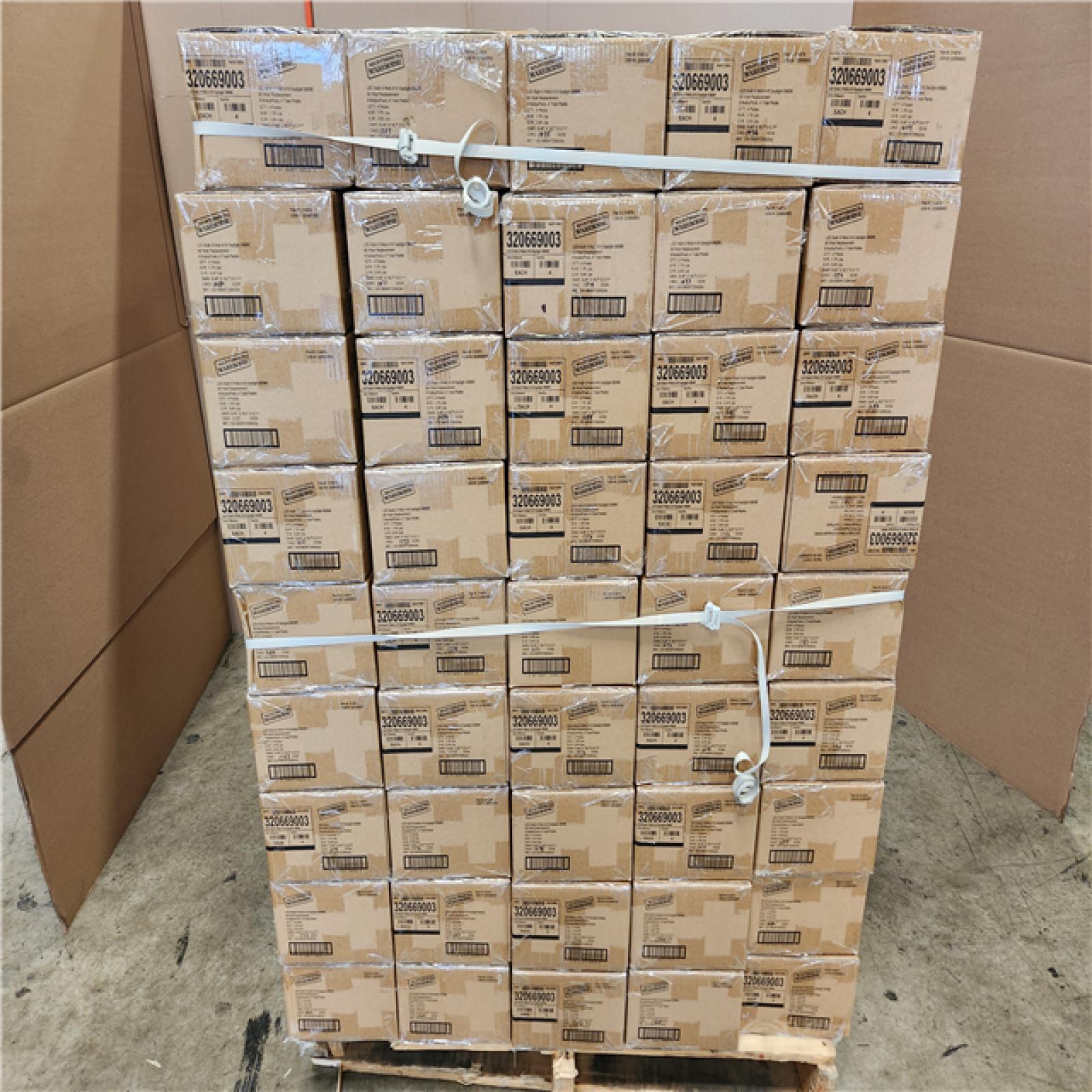 Phoenix Location NEW LED Bulb A19 5000K, 60 Watt Replacement 120V 840 Lumens 8 Bulbs/Pack (108 Packs)