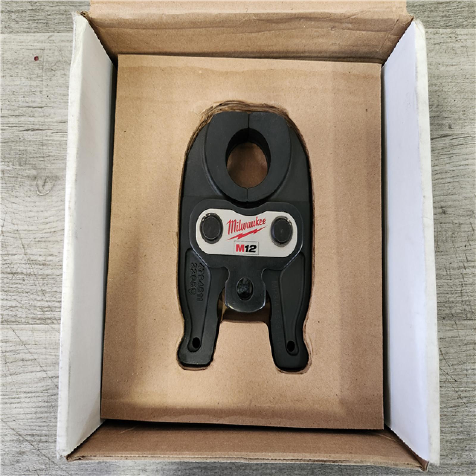 Phoenix Location NEW Milwaukee 3/4 in. IPS Press Tool Jaw for M12 Force Logic Press Tool