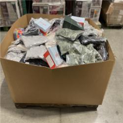 DALLAS LOCATION- NEW!- BULLSEYE MIXED CLOTHING PALLET (300 UNITS)