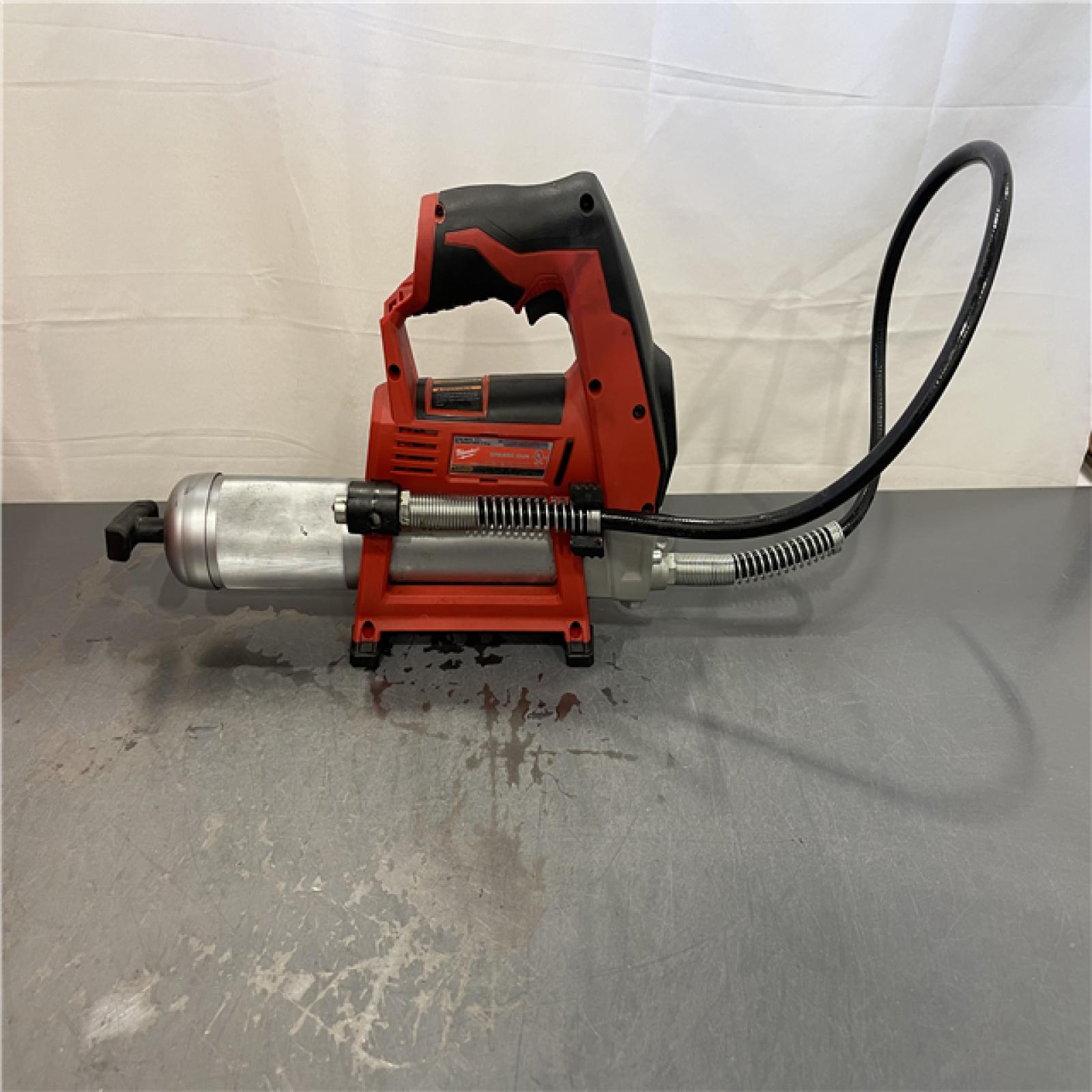 AS-IS - Milwaukee M12 12V Lithium-Ion Cordless Grease Gun