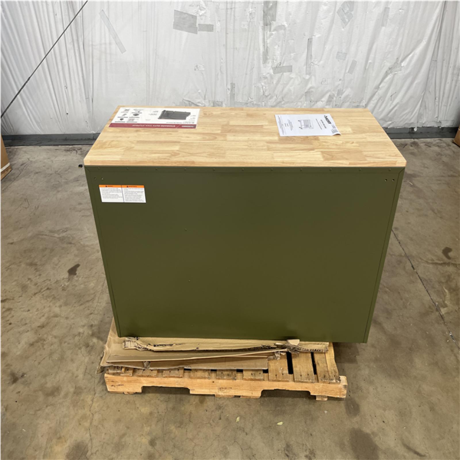 Houston Location - AS-IS home improvement pallet HUSKY 52IN 10 DRAWER MOBILE WORKBENCH
