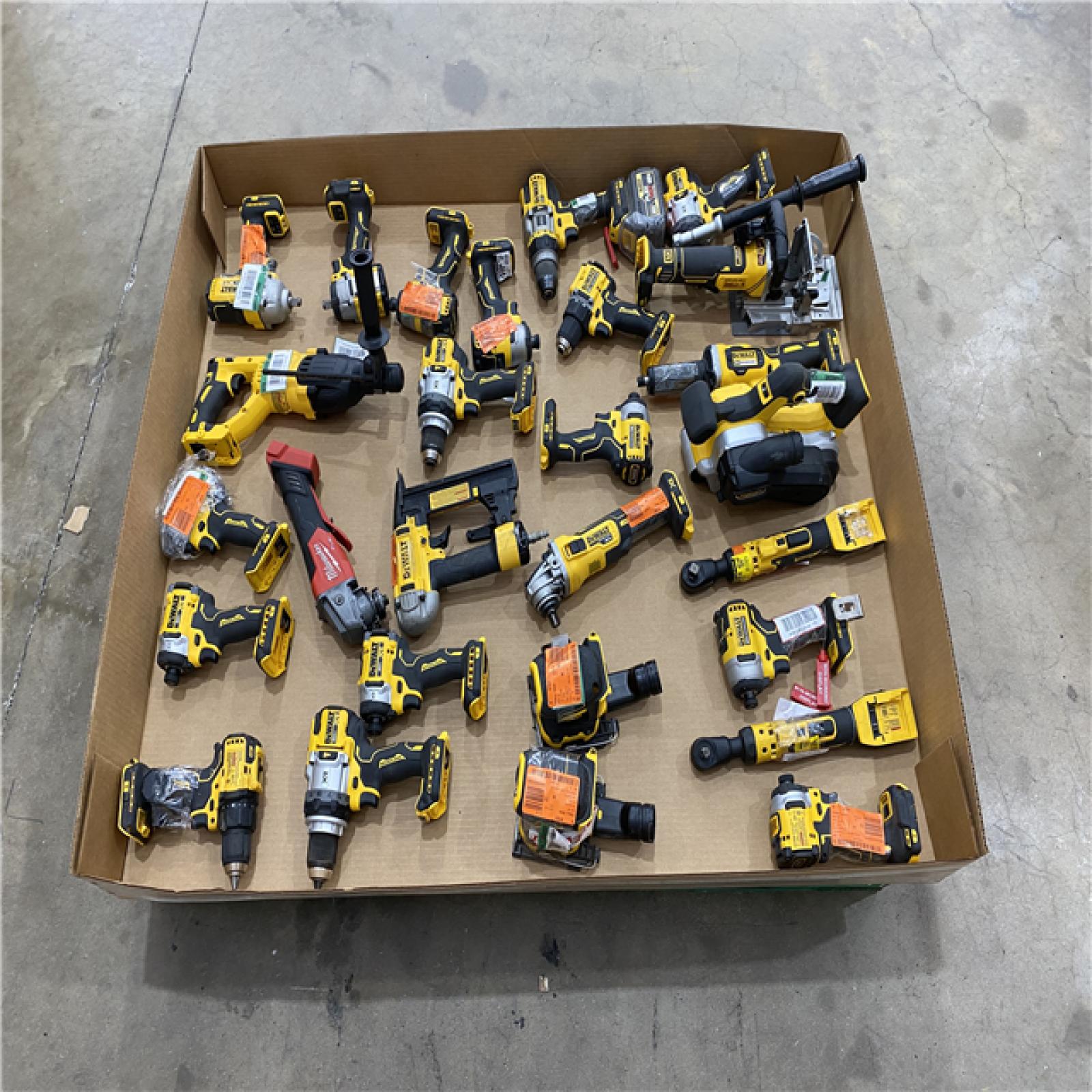 Houston Location AS IS - Tool Pallet