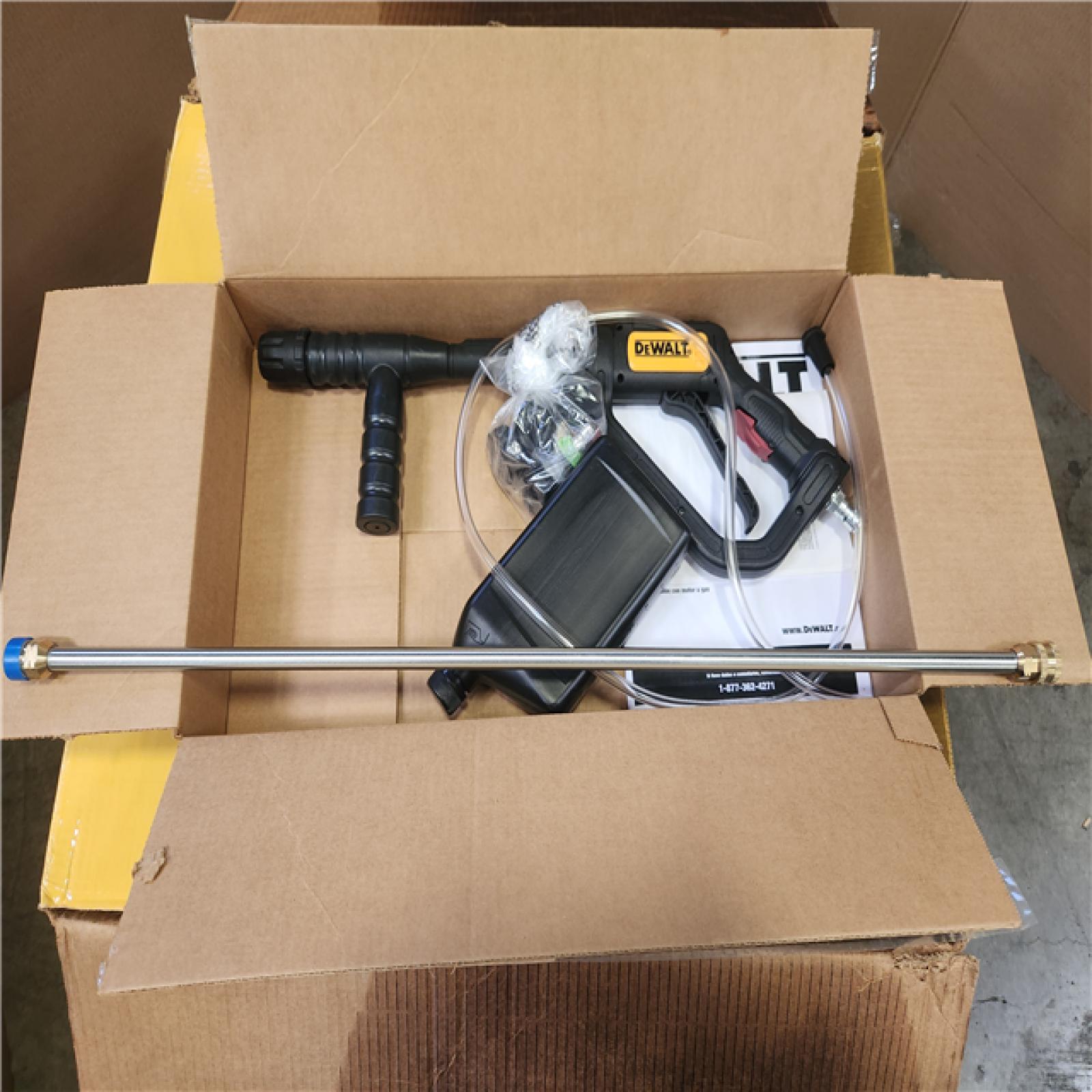 Phoenix LIKE NEW DEWALT 4400 PSI 4.0 GPM Cold Water Gas Pressure Washer
