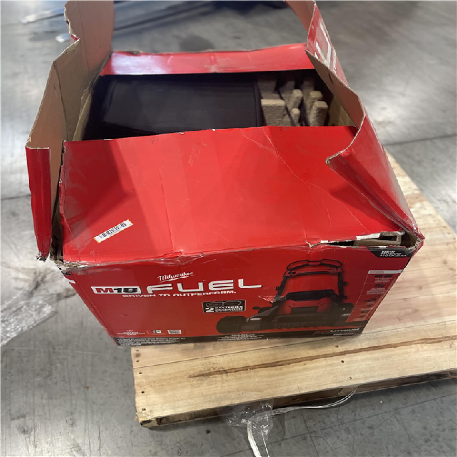 NEW!- Milwaukee M18 FUEL Cordless 21 in. Dual Battery Self-Propelled Mower