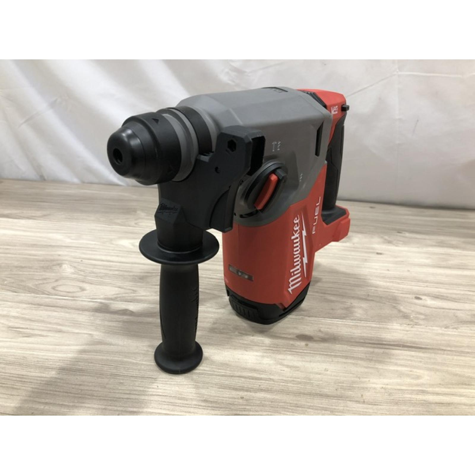 AS-IS Milwaukee 18V M18 FUEL Cordless SDS-Plus Rotary Hammer Kit