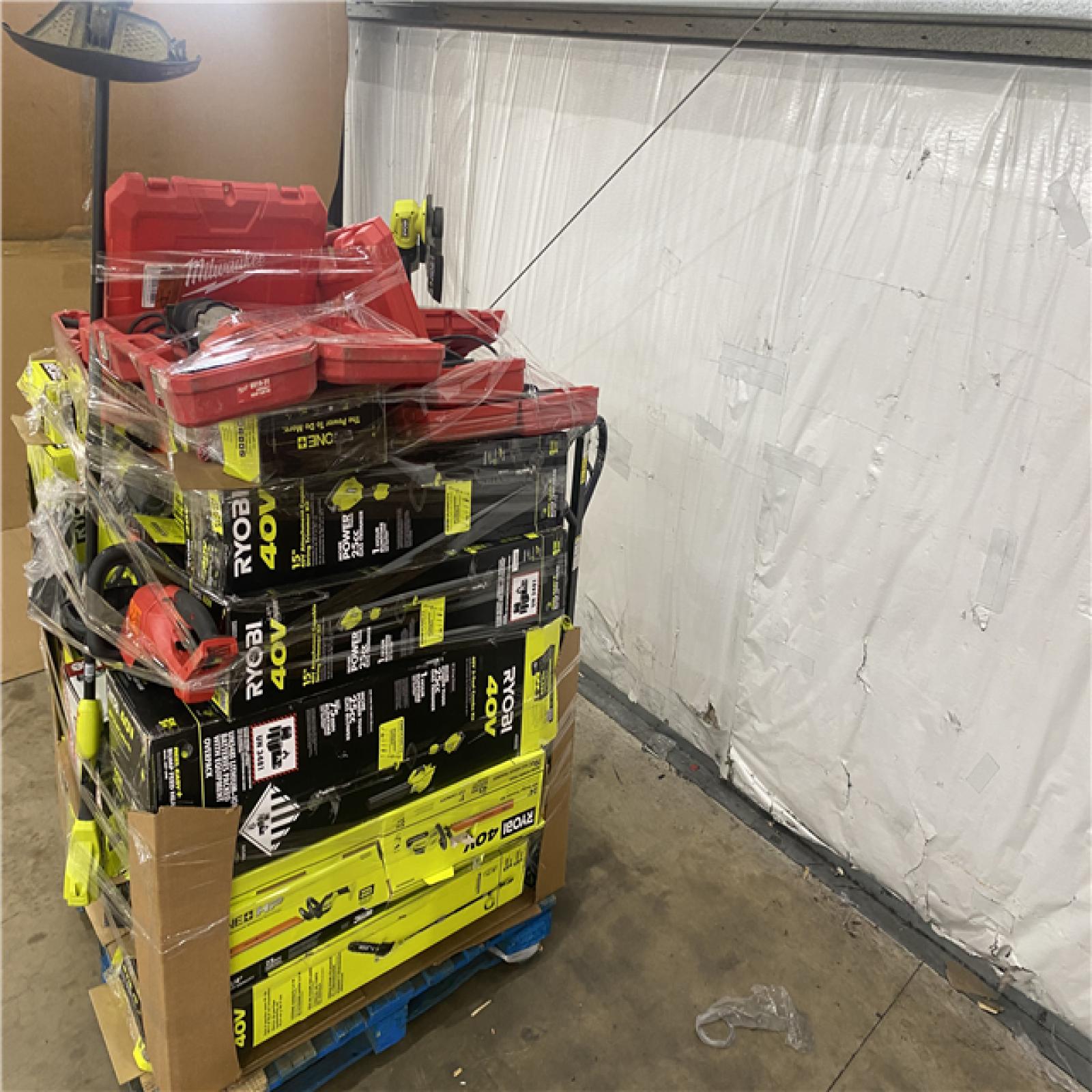 Houston Location AS IS - Tool Pallet