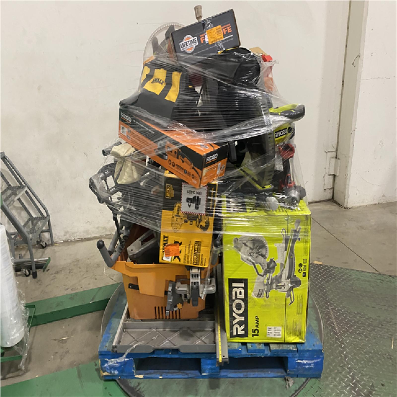 Dallas Location - As-Is Tool Pallet