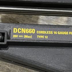 AS-IS DEWALT 20V MAX XR 16-Gauge Electric Cordless Angled Finishing Nailer Kit