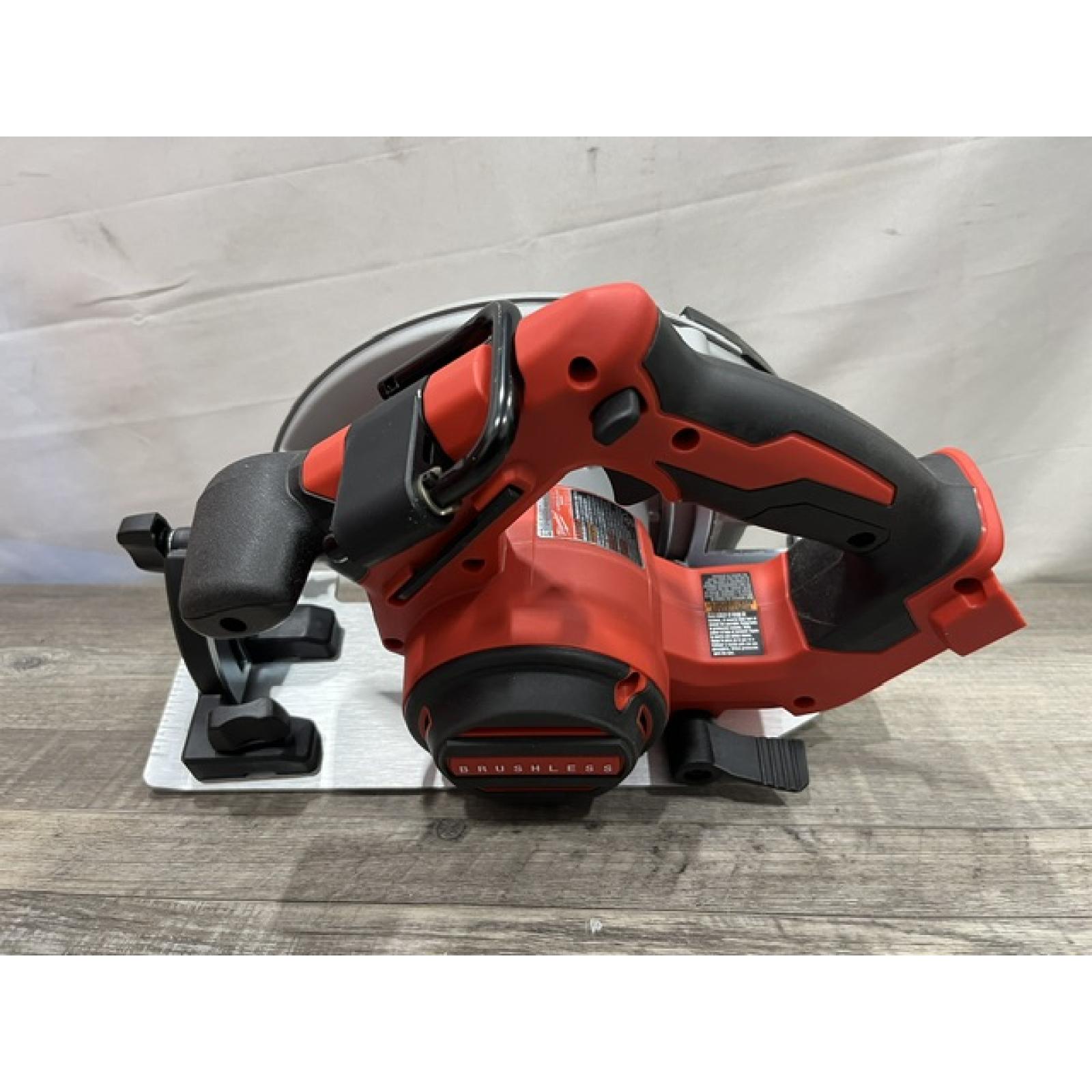AS-IS Milwaukee 18V Lithium-Ion Brushless Cordless 7-1/4 in. Circular Saw (Tool-Only)