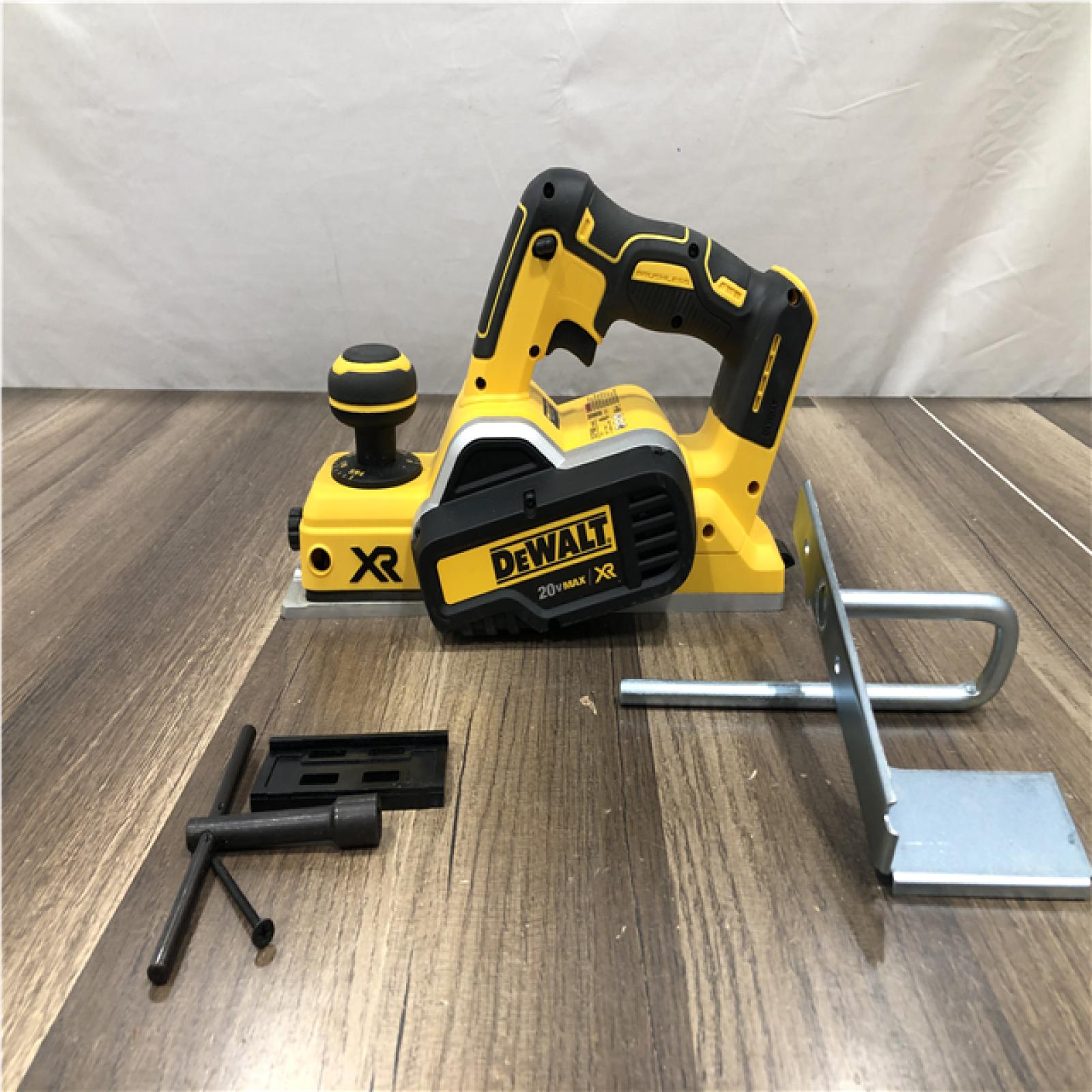 AS-IS DEWALT 20V MAX XR Cordless Brushless 3-1/4 in. Planer (Tool Only)