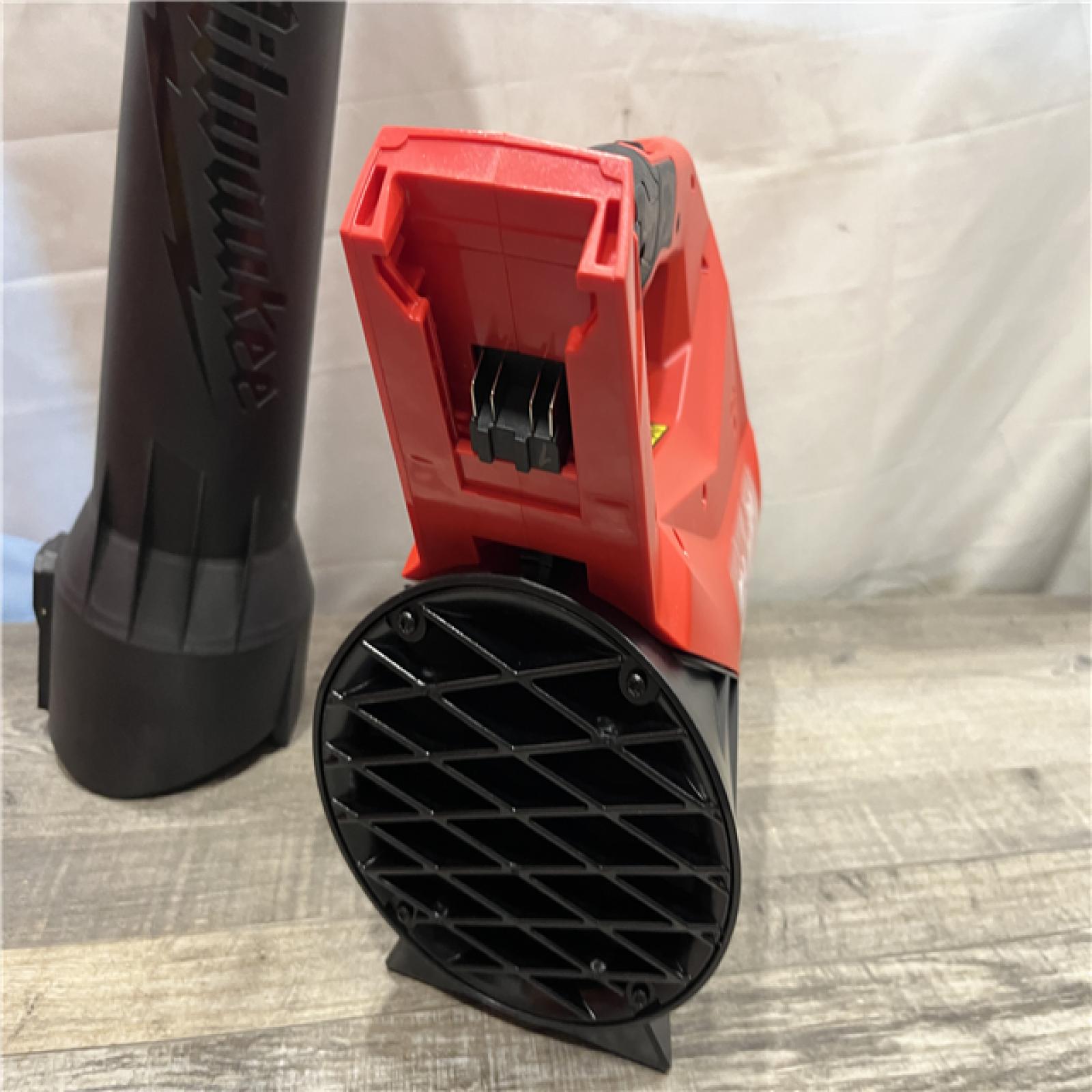 AS-IS  Milwaukee FUEL 120 MPH 500 CFM 18V Brushless Cordless Battery Powered Leaf Blower Kit