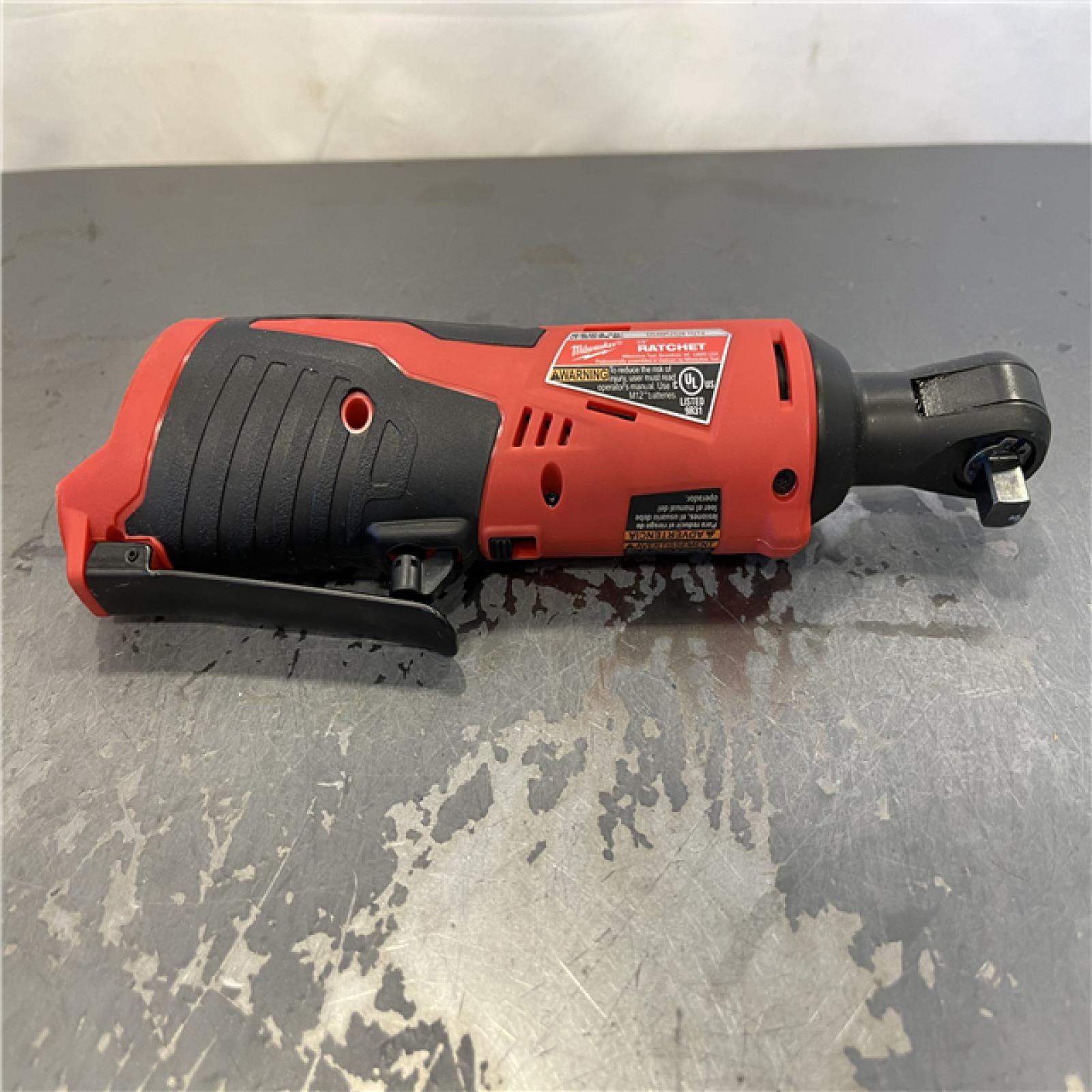 AS-IS - MILWAUKEE M12 12V Lithium-Ion Cordless 3/8 in. Ratchet