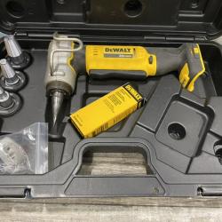 AS-IS DEWALT 20V MAX Cordless 1 in. PEX Expansion Tool Kit