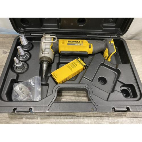 AS-IS DEWALT 20V MAX Cordless 1 in. PEX Expansion Tool Kit