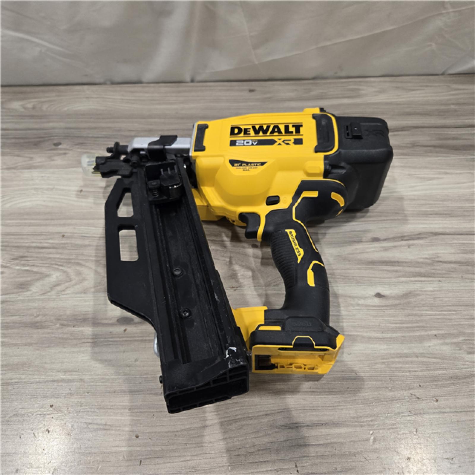 AS-IS DEWALT 20-Volt 21° Cordless Framing Nailer (Tool-Only)