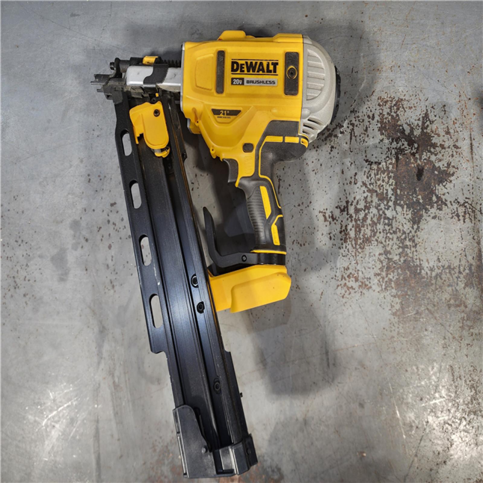 HOUSTON LOCATION - AS-IS DEWALT 2 Tool Combo Kit W/ (2) Battery & Charger