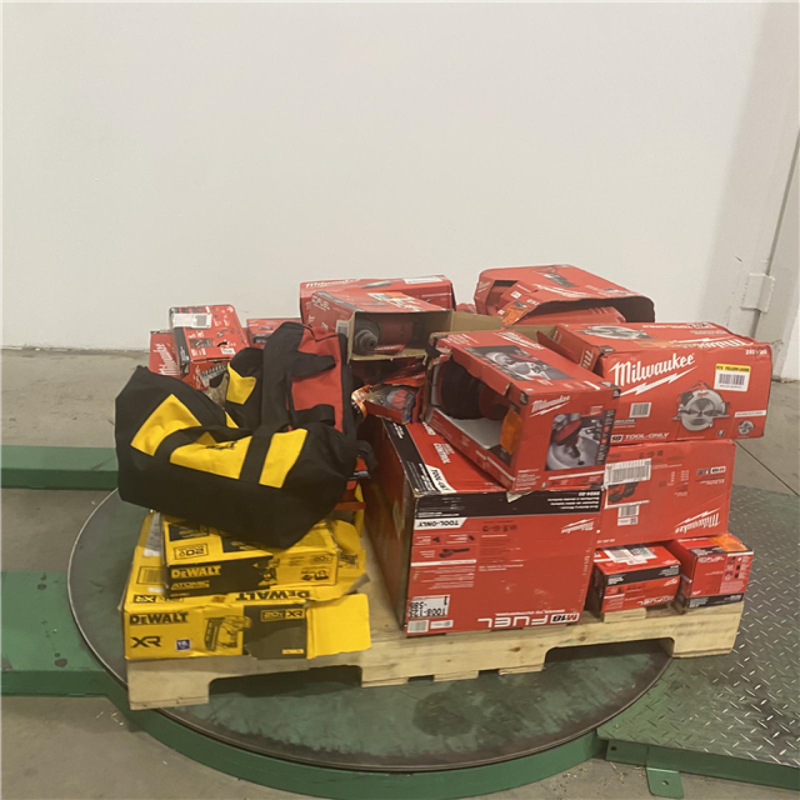 Dallas Location - As-Is Tool Pallet