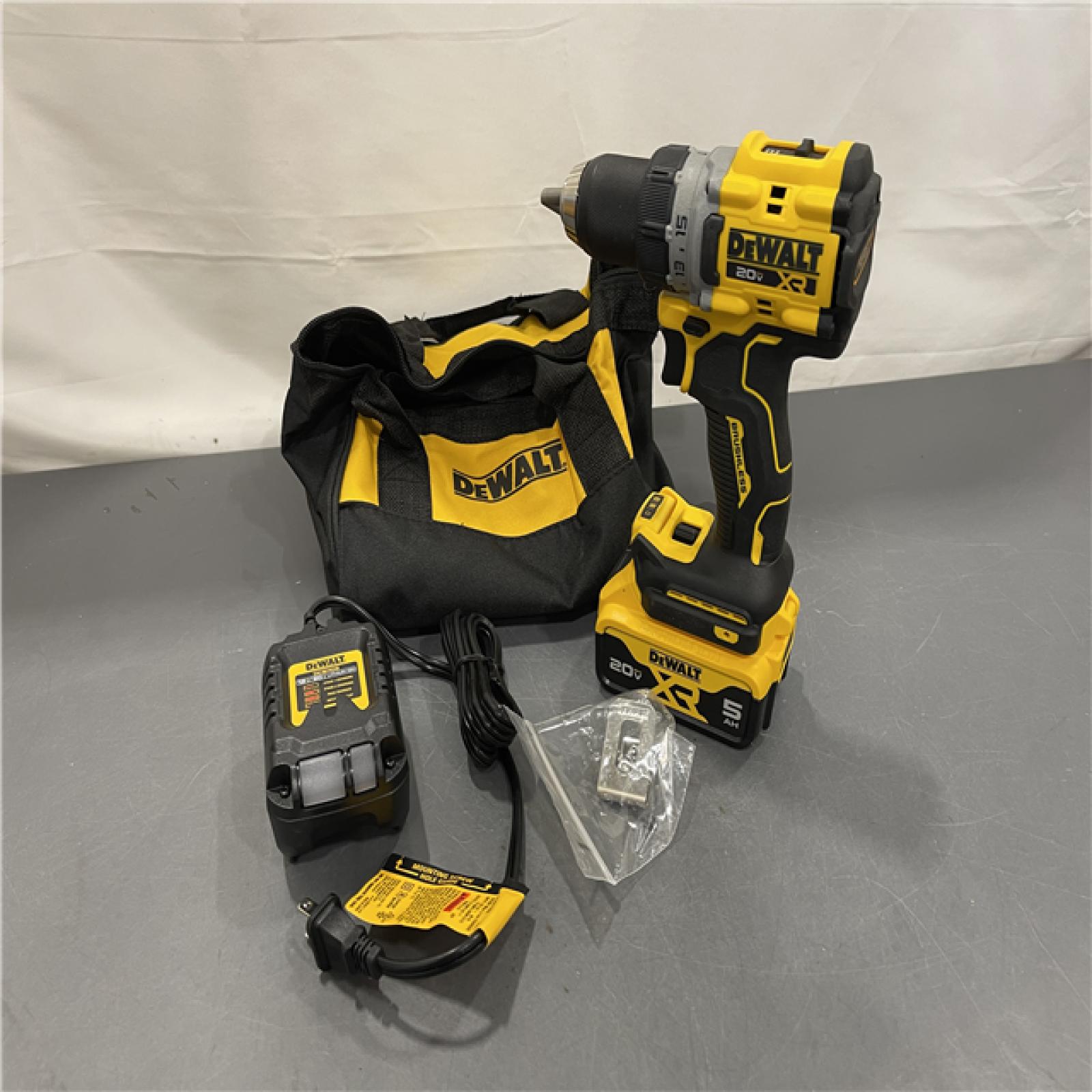 AS-IS - DEWALT 20V MAX XR Brushless Cordless 1/2 Drill/Driver Kit