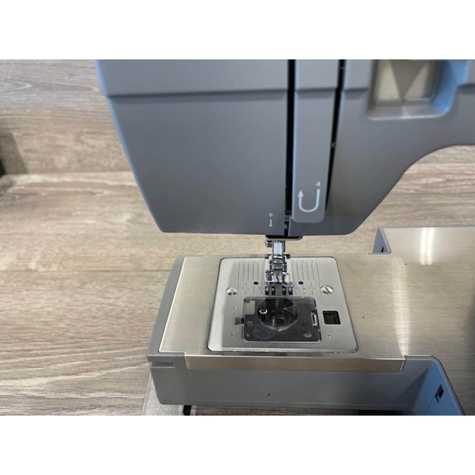 AS-IS SINGER® Heavy Duty 44S Sewing Machine