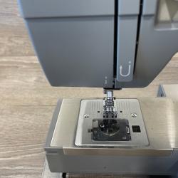 AS-IS SINGER® Heavy Duty 44S Sewing Machine