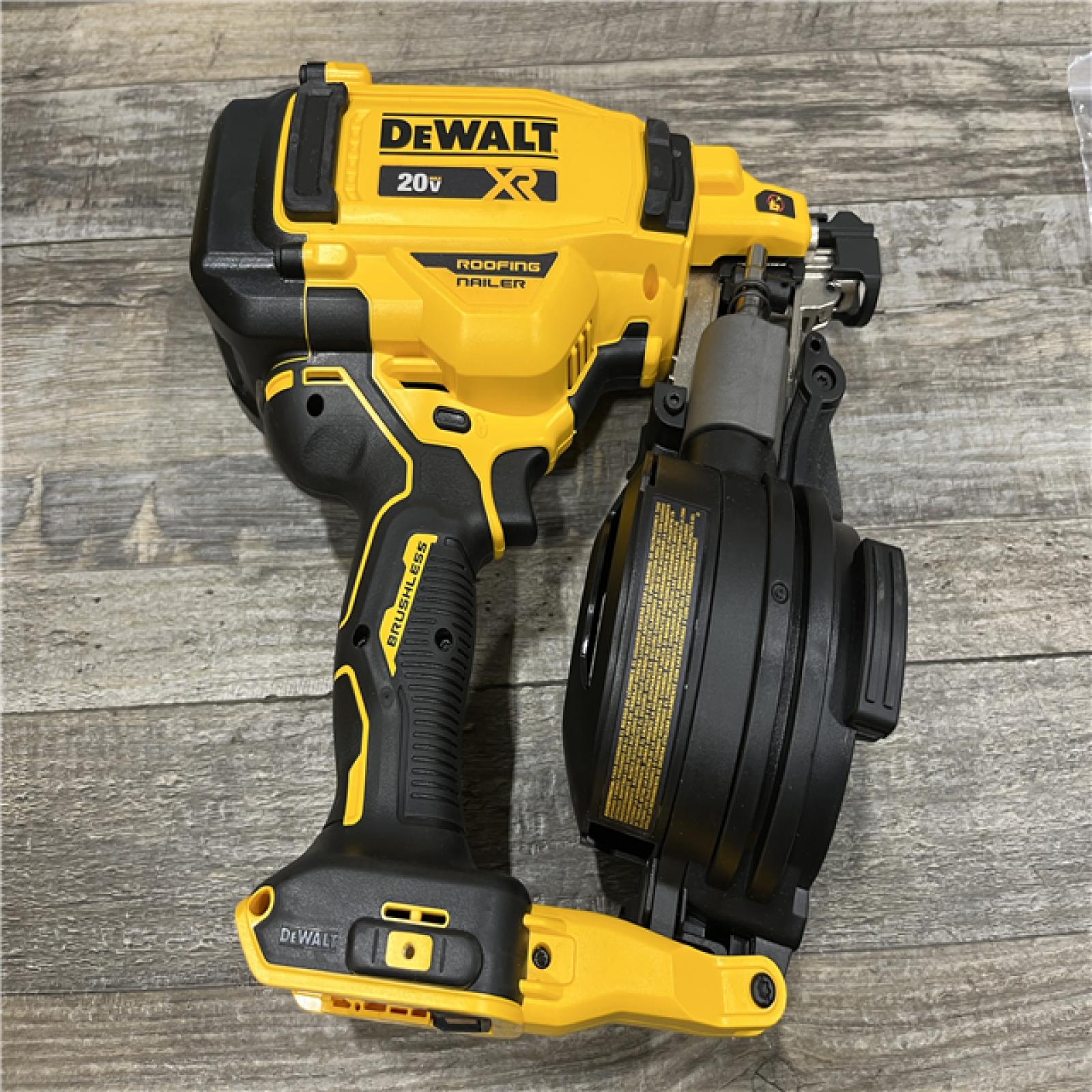 AS-IS DEWALT 20V MAX Lithium-Ion 15-Degree Electric Cordless Roofing Nailer Kit