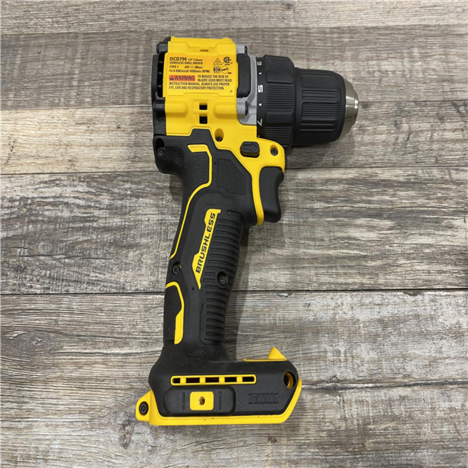 AS-IS DEWALT Atomic 20V Lithium-Ion Cordless Compact 1/2 in. Drill/Driver Kit