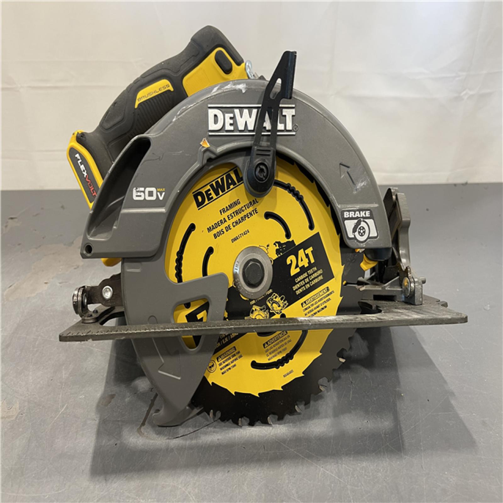 AS-IS - DEWALT FLEXVOLT 60V MAX Brushless 7-1/4 Sidewinder Circular Saw with Brake Kit