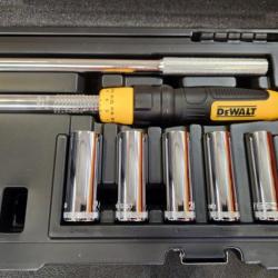 Phoenix NEW DEWALT 1/2 in. Drive Torque Wrench Tire Change Kit (7-Piece)
