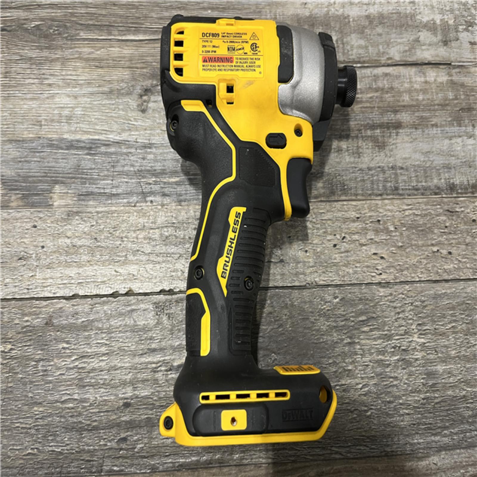 AS-IS DEWALT Atomic 20V Max Lithium-Ion Brushless Cordless Compact 1/4 in. Impact Driver Kit