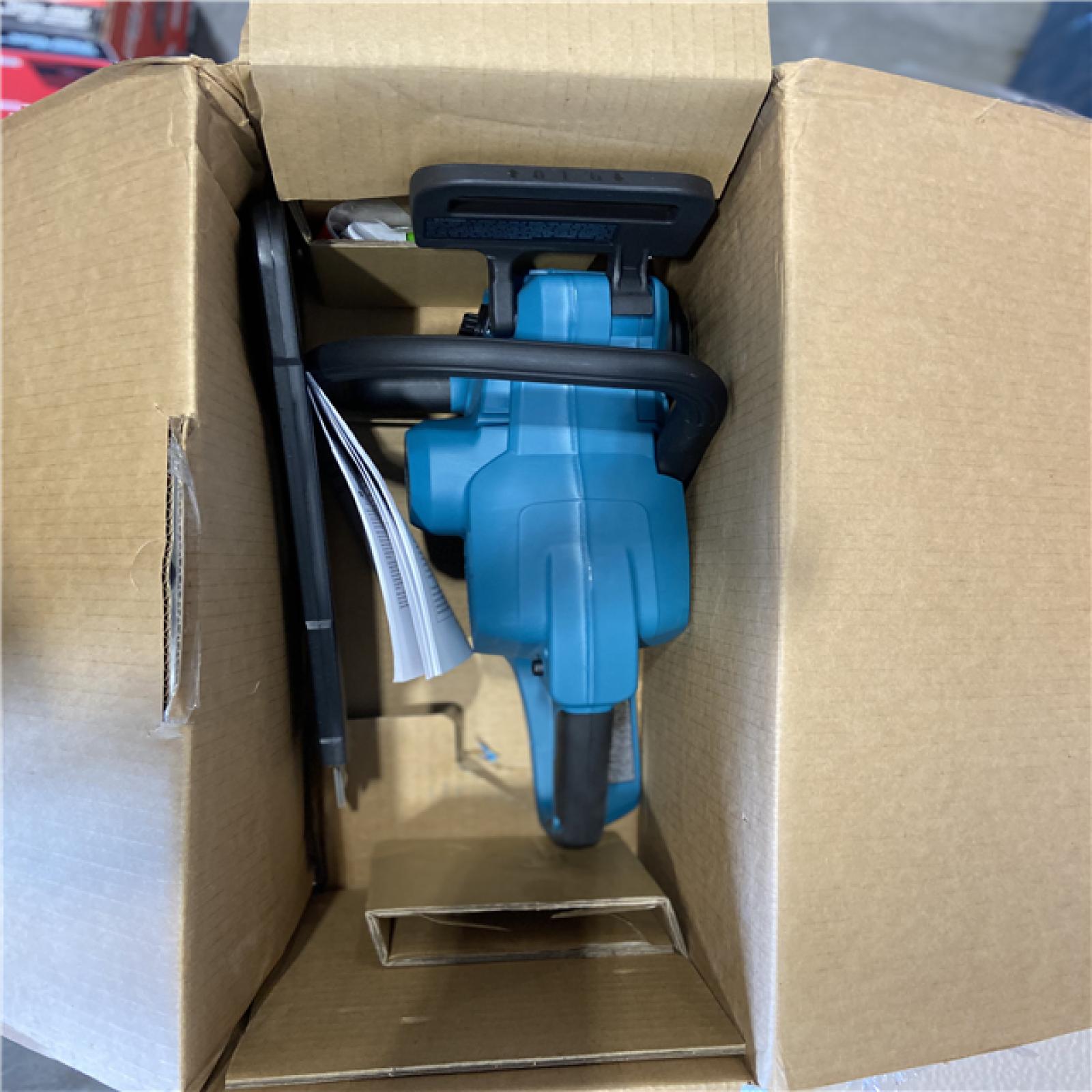 Like New! - Makita LXT 14 in. 18V Lithium-Ion Brushless Battery Electric Chainsaw