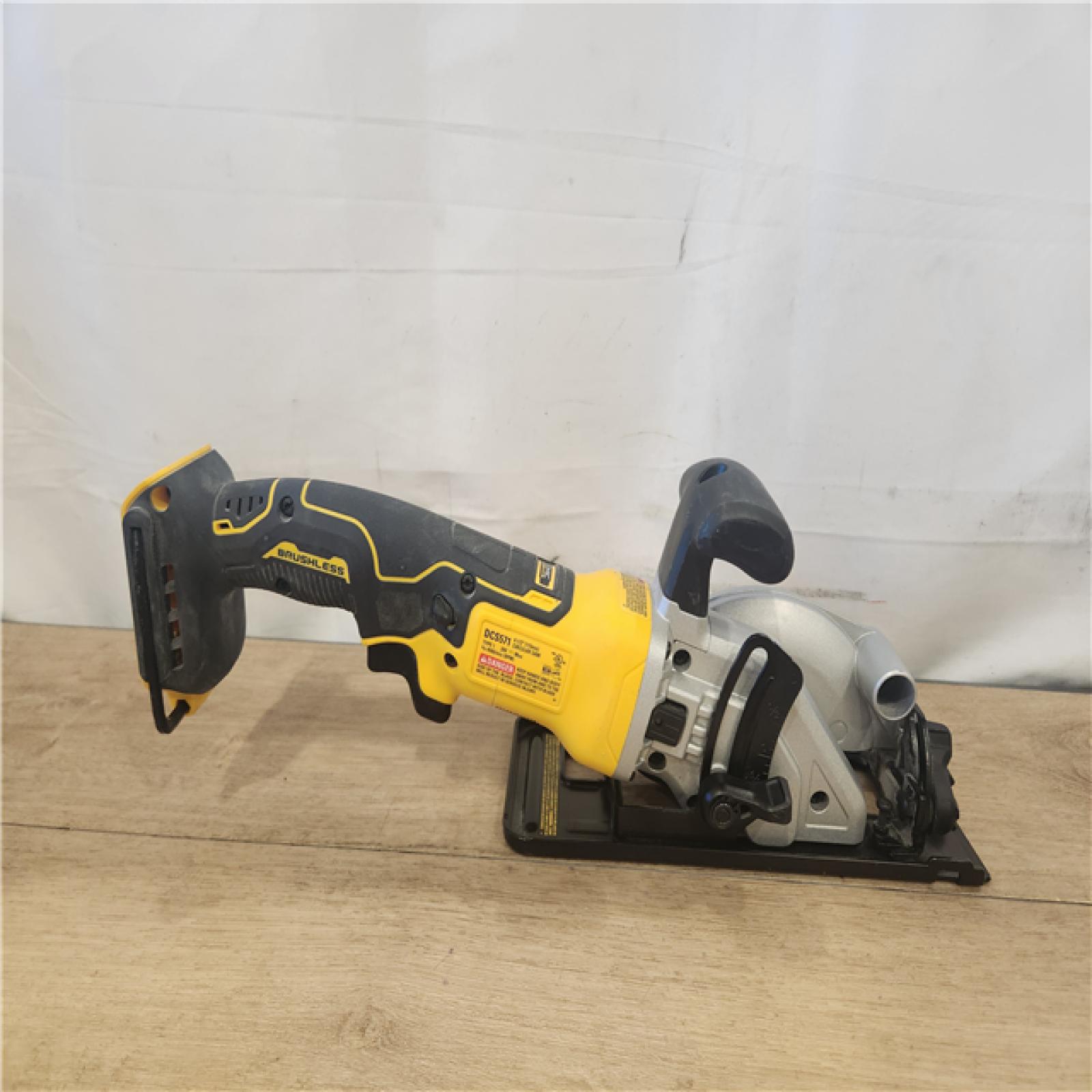 AS-IS- DEWALT ATOMIC 20V MAX Cordless Brushless 4-1/2 in. Circular Saw (Tool Only)