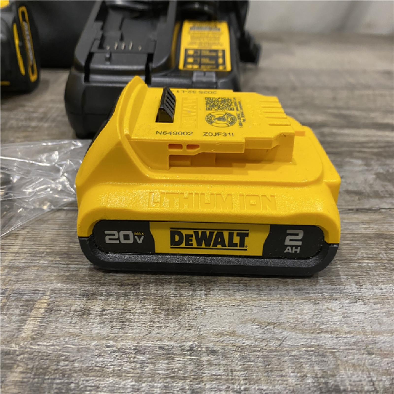 AS-IS DEWALT Atomic 20V Max Lithium-Ion Brushless Cordless Compact 1/4 in. Impact Driver Kit