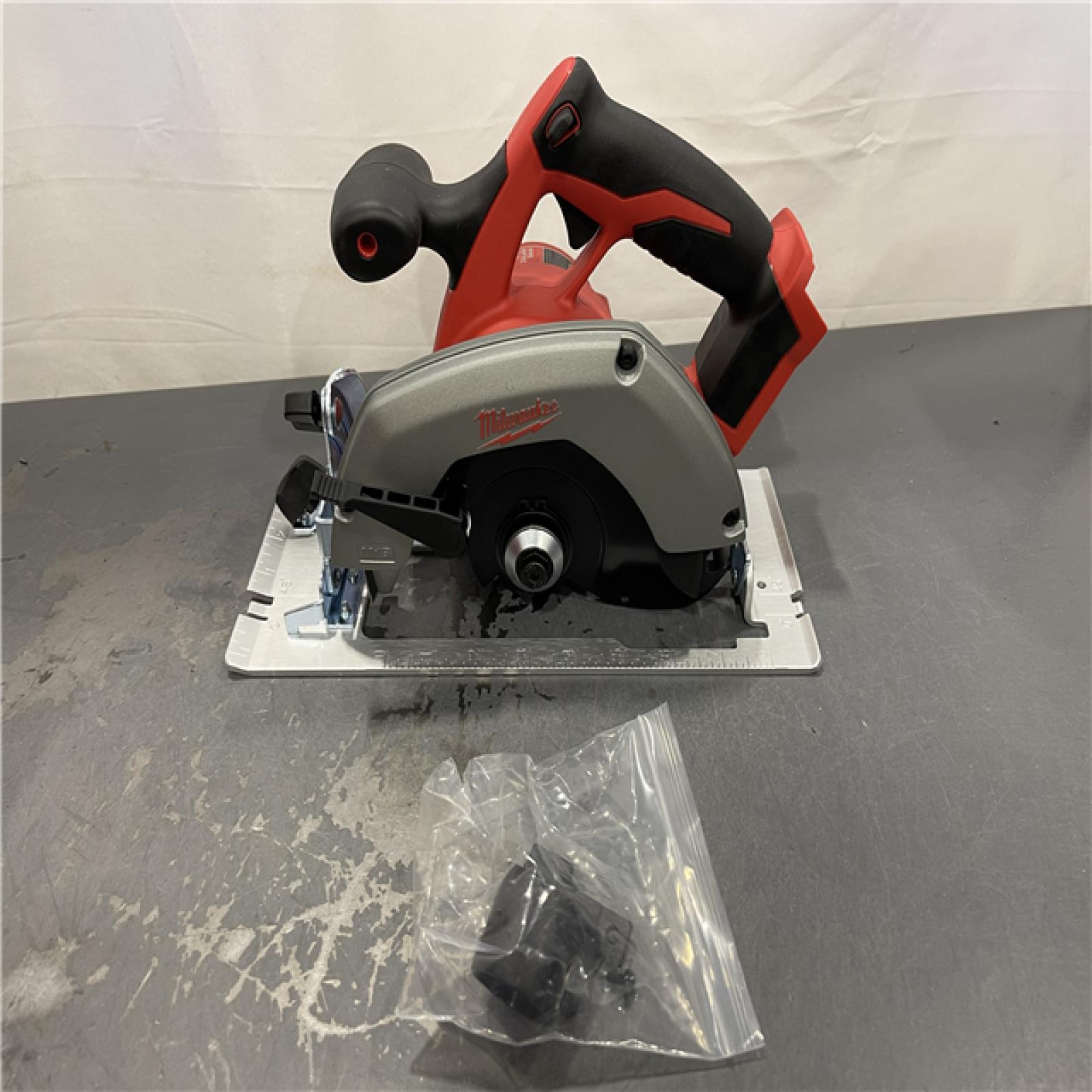 AS-IS - Milwaukee M18 18V Lithium-Ion Cordless 6-1/2 in. Circular Saw