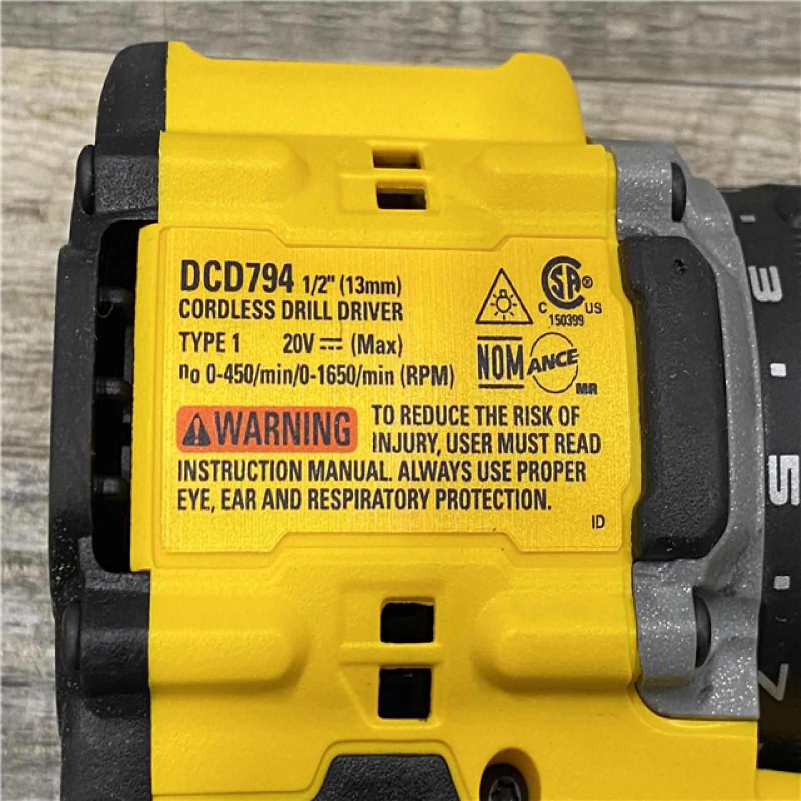 AS-IS DEWALT Atomic 20V Lithium-Ion Cordless Compact 1/2 in. Drill/Driver Kit