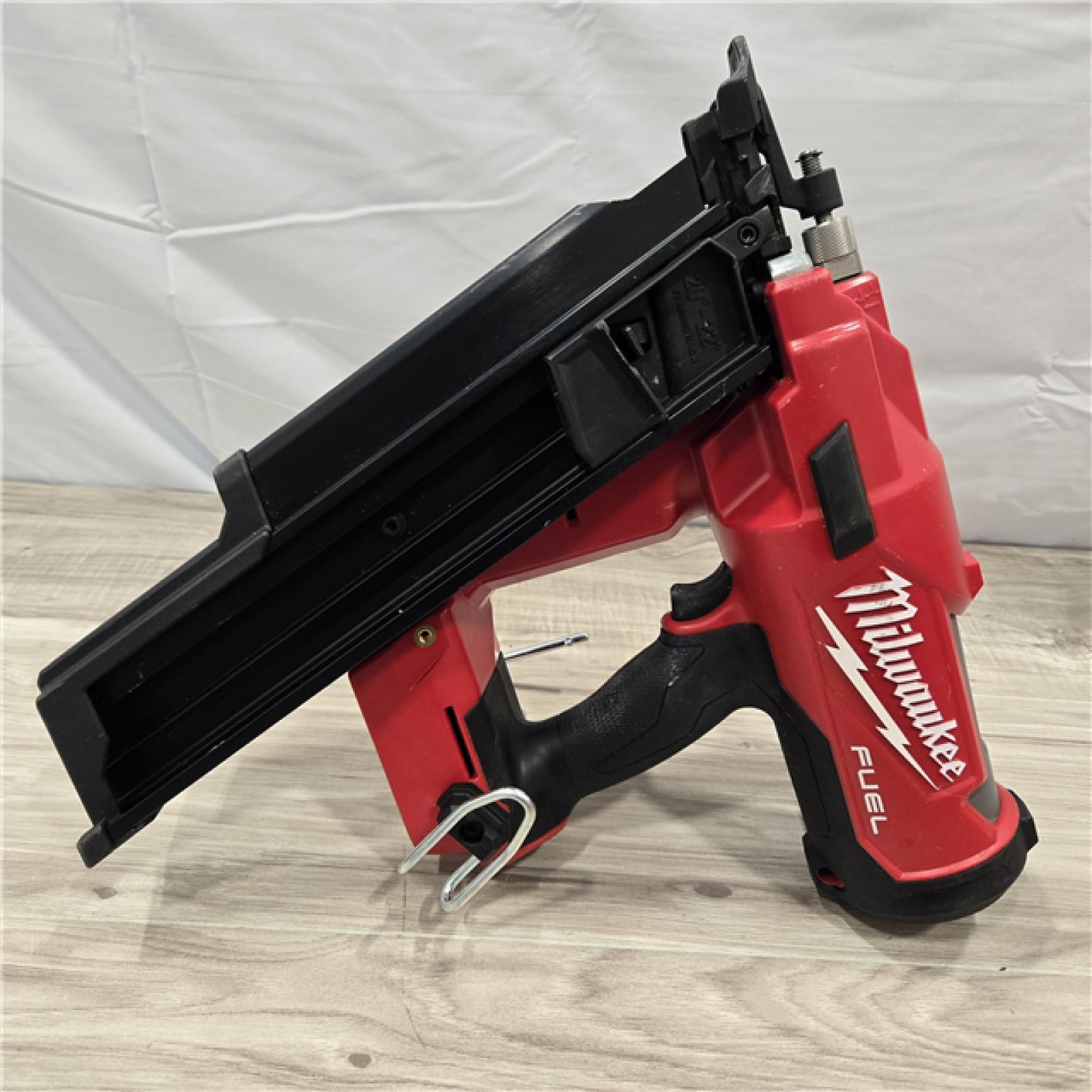 AS-IS Milwaukee 2744-20 M18 FUEL 3-1/2 in. 18-Volt 21-Degree Lithium-Ion Brushless Cordless Framing Nailer (Tool-Only)