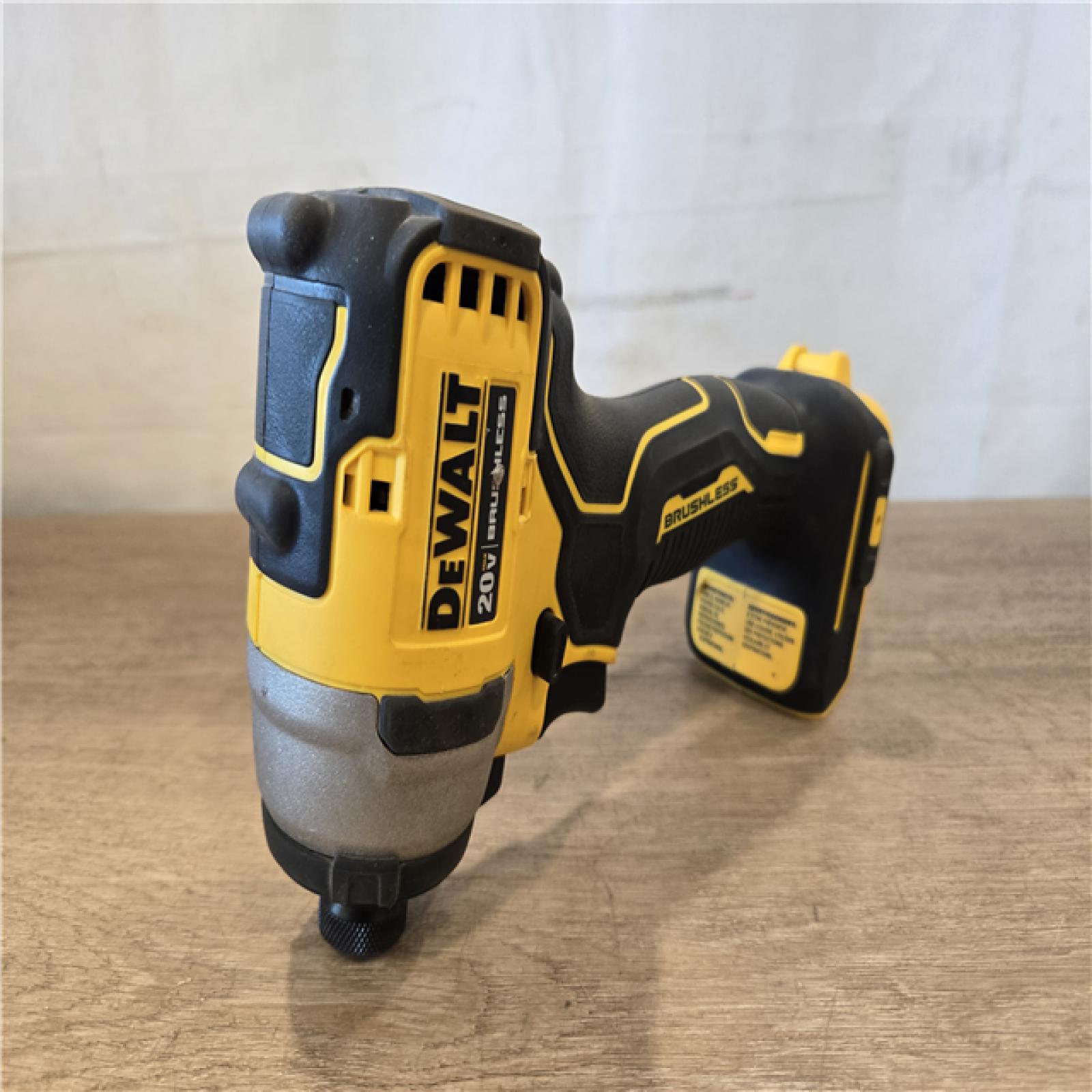 AS-IS DEWALT Atomic 20V Max Cordless Compact 1/4 in. Impact Driver Kit