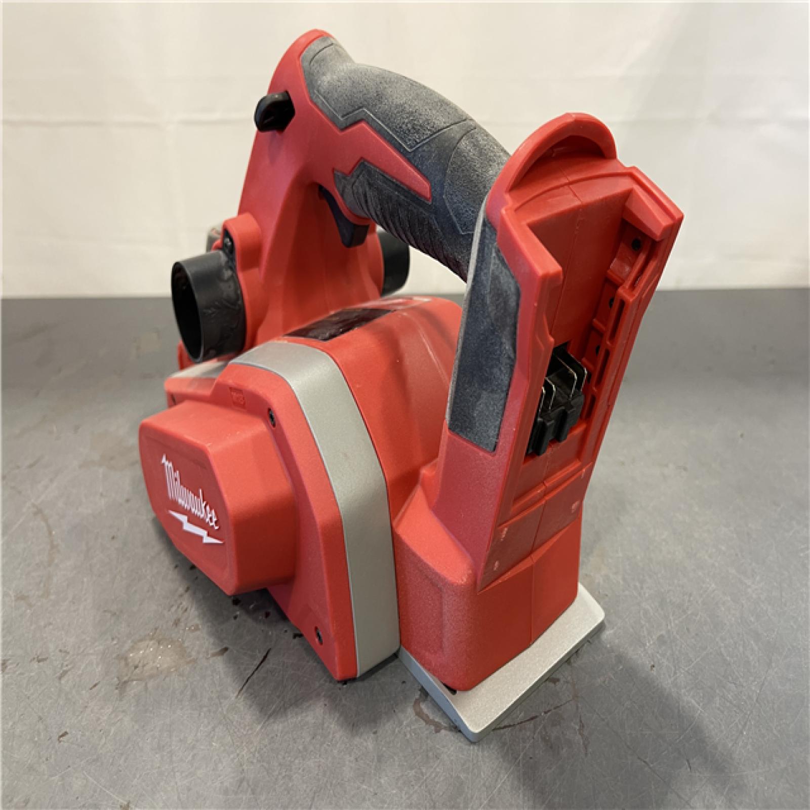AS-IS - Milwaukee M18 18-Volt Lithium-Ion Cordless 3-1/4 in. Planer