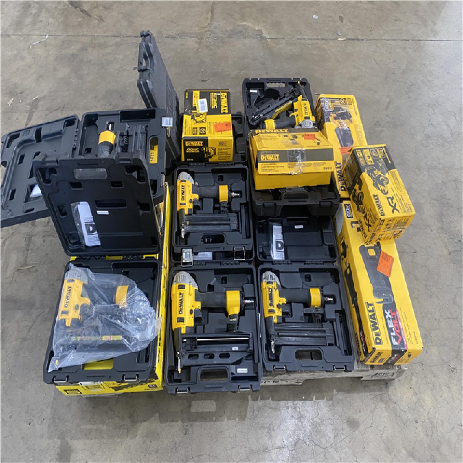 Houston Location AS IS - Tool Pallet