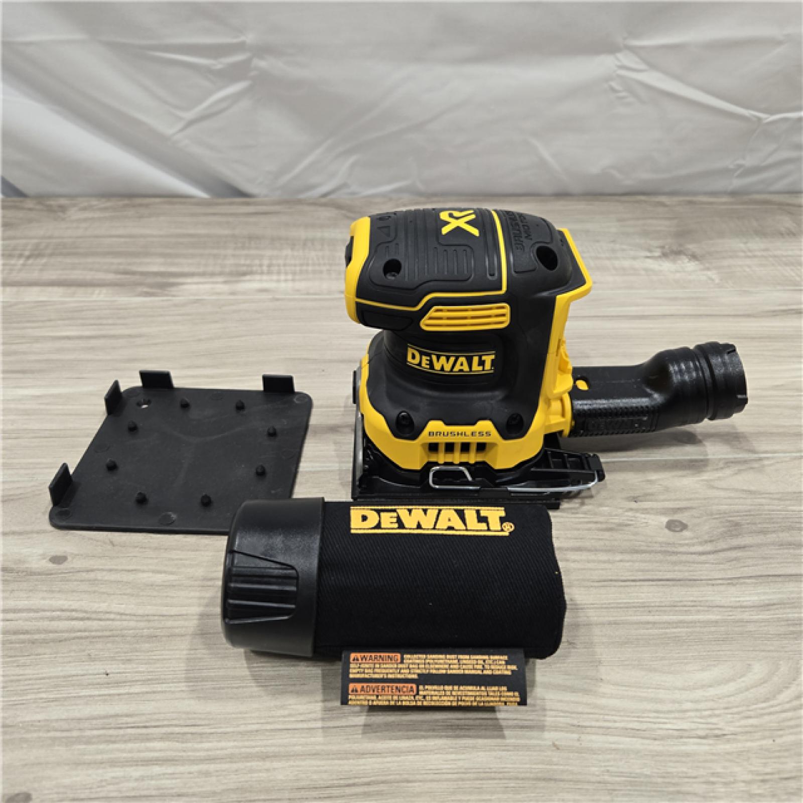 AS-IS DEWALT 20V MAX XR Brushless Cordless 1/4 Sheet Sander (Tool Only)