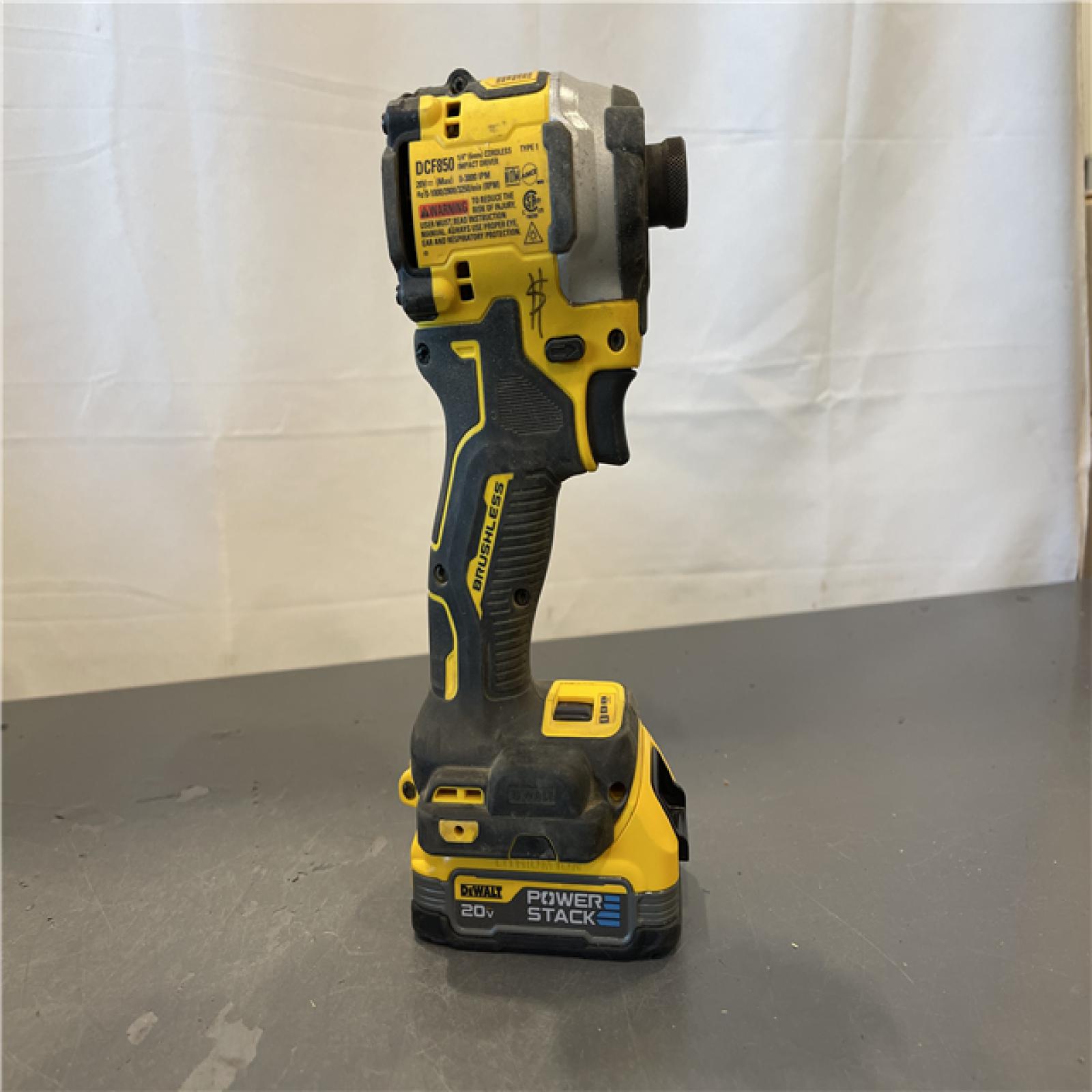 AS-IS - DEWALT 20V Cordless Compact Impact Driver 20V MAX POWERSTACK Battery Starter Kit