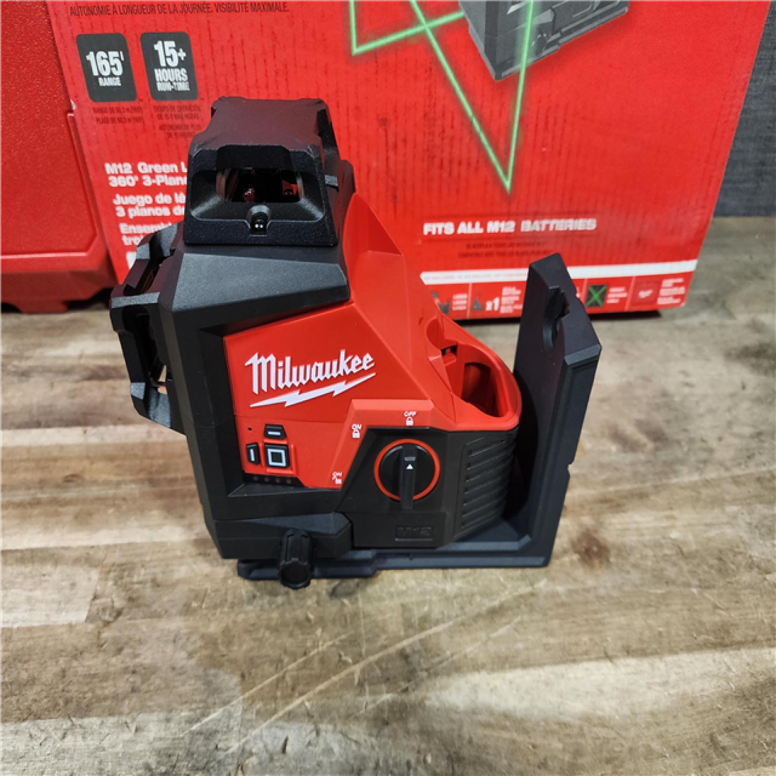 HOUSTON LOCATION - AS-IS (APPEARS LIKE NEW) Milwaukee 12-Volt Lithium-Ion Cordless Green 250 ft. 3-Plane Laser Level Kit