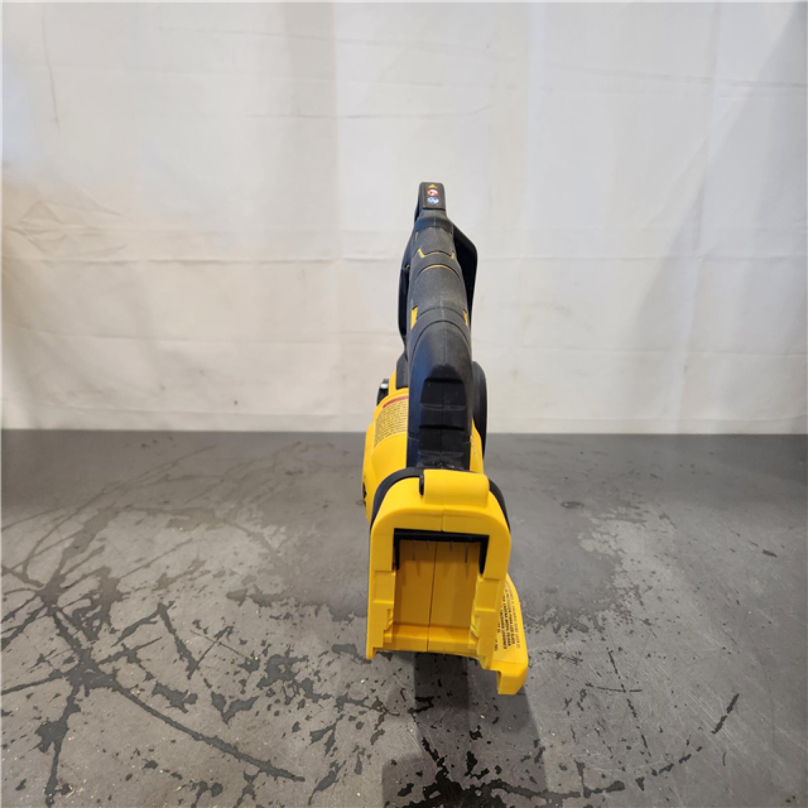 AS-IS- DeWalt 20V MAX 8 in. Brushless Cordless Battery Powered Pruning Chainsaw (Tool Only)